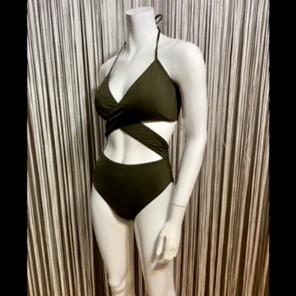 🔻SALE🔻VINCE CAMUTO🔹NEW CONDITION - Picture 4 of 10